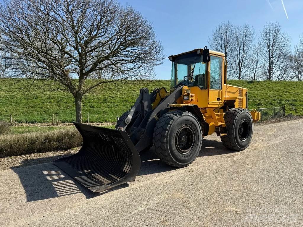 Volvo L70D Tekerlekli yükleyiciler