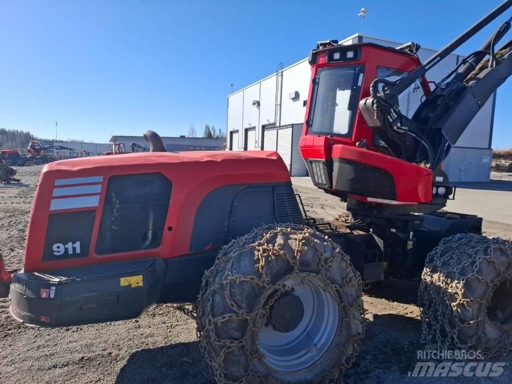 Komatsu 911 Biçerdöverler