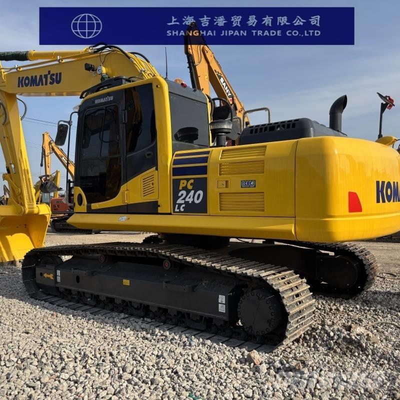 Komatsu PC 240 Paletli ekskavatörler