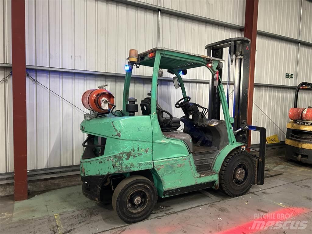 Mitsubishi FG40NT LPG'li forkliftler