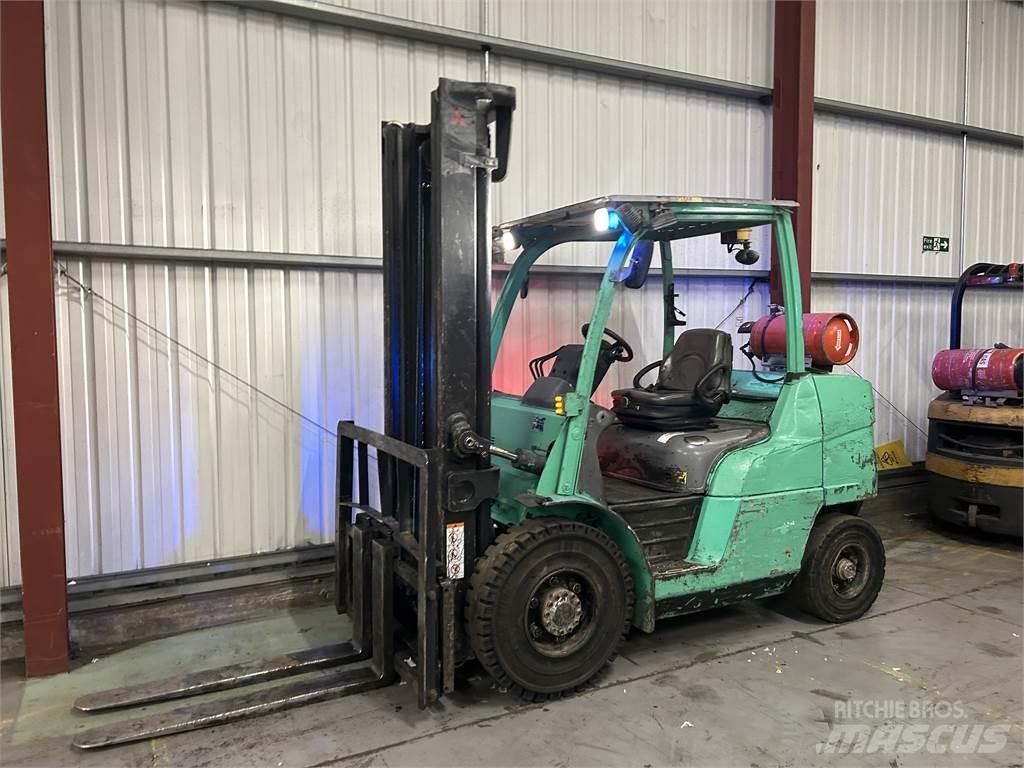 Mitsubishi FG40NT LPG'li forkliftler