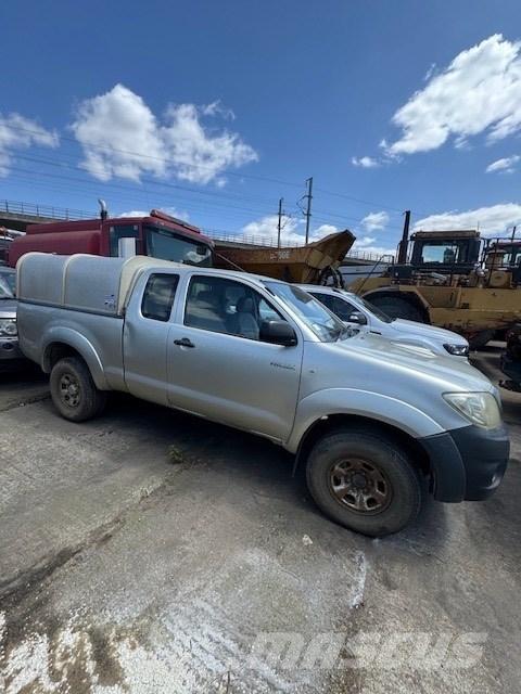 Toyota Hilux Pikaplar