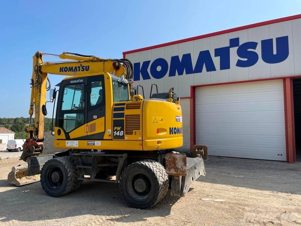 Komatsu PW148-11 Lastik tekerli ekskavatörler