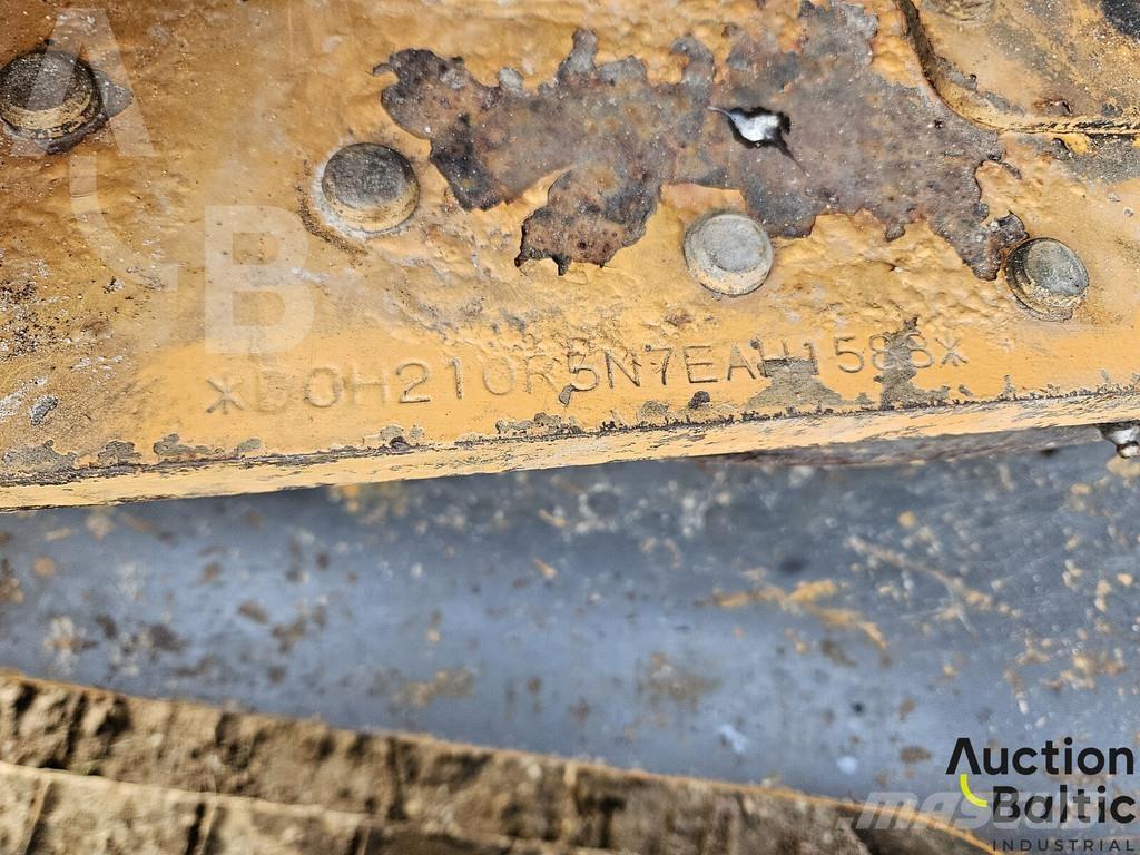 CASE CX 210 B Paletli ekskavatörler