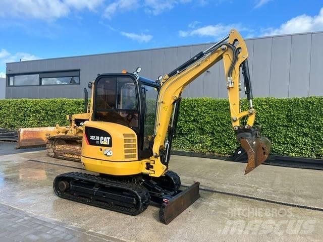 CAT 302.7 D CR Mini ekskavatörler, 7 tona dek