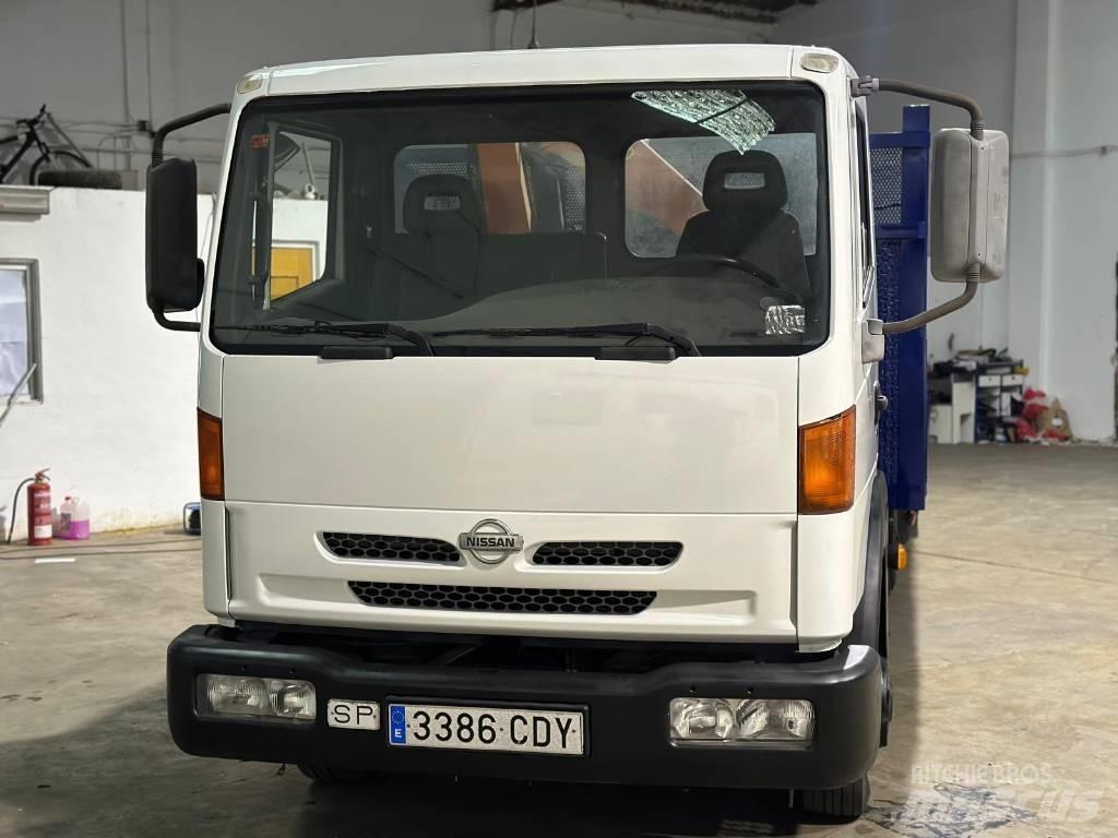 Nissan ATLEON 140 Flatbed kamyonlar