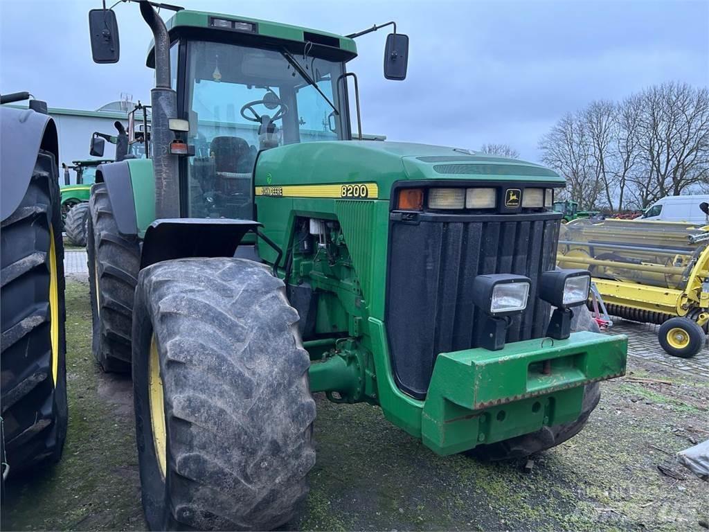 John Deere 8200 Traktörler