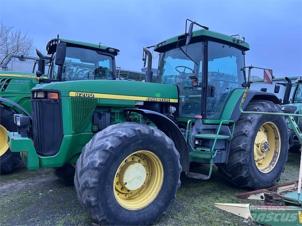 John Deere 8200 Traktörler