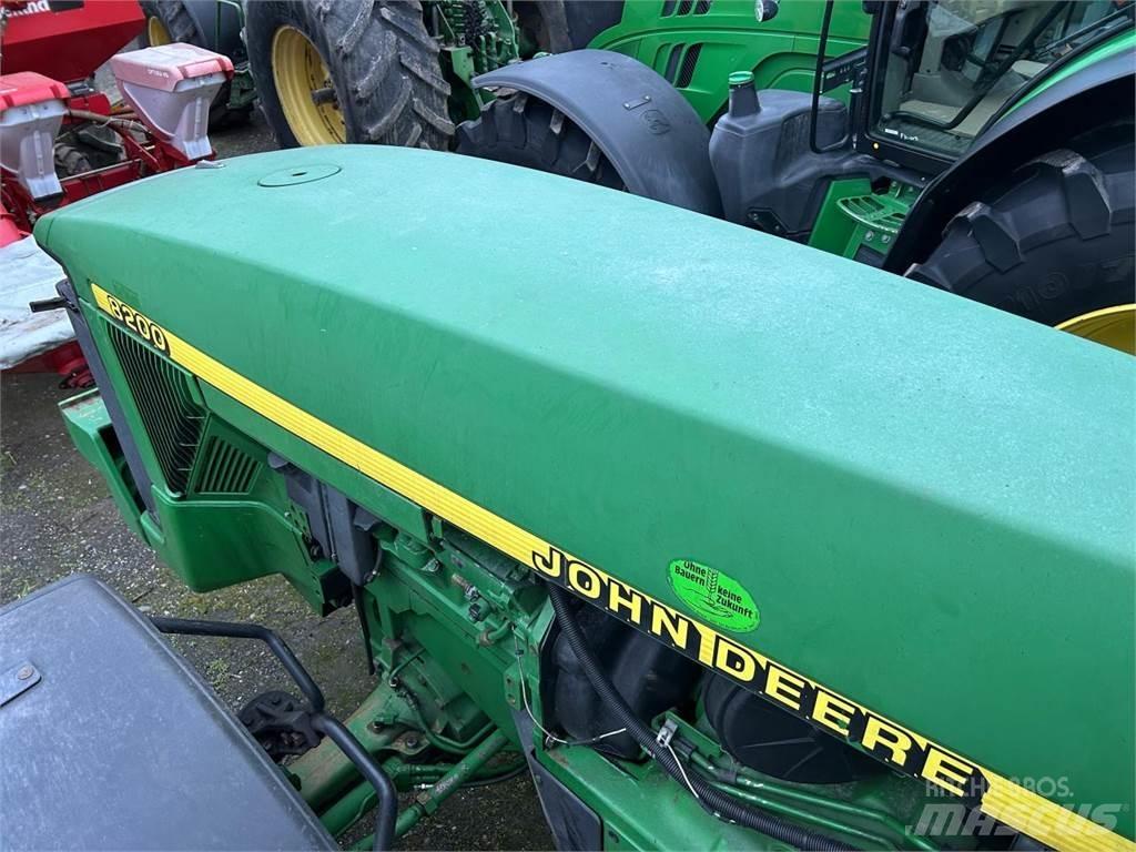 John Deere 8200 Traktörler