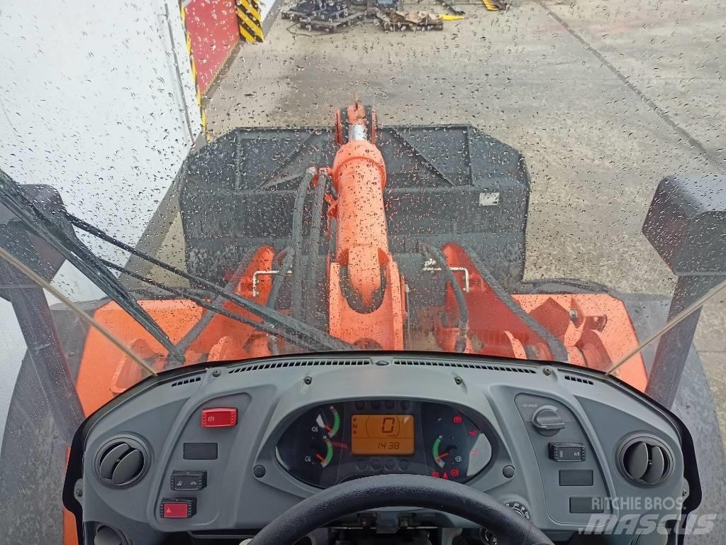 Hitachi ZW150 Tekerlekli yükleyiciler