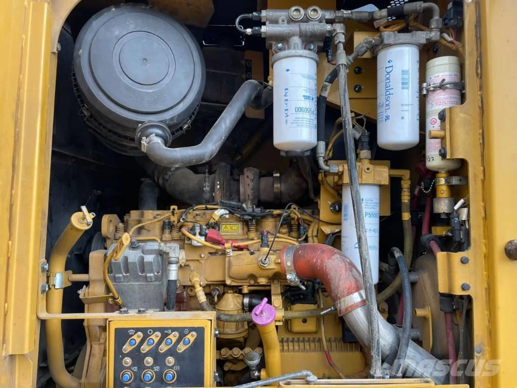 CAT 140M Greyderler