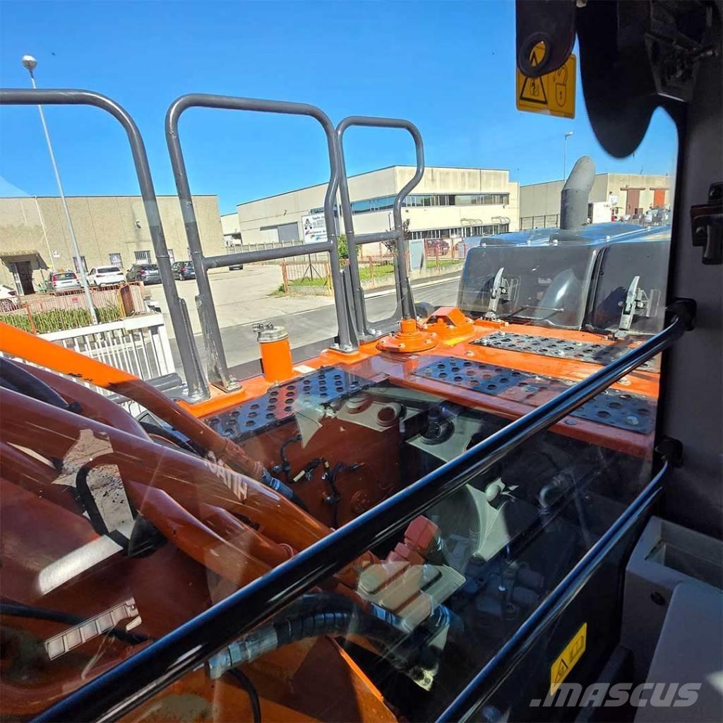 Hitachi ZX210LCN-7 Digerleri