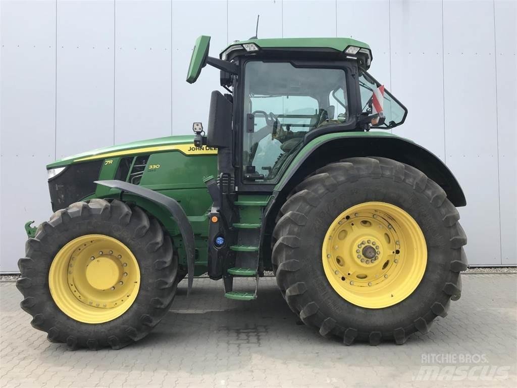 John Deere 7R 330 Traktörler