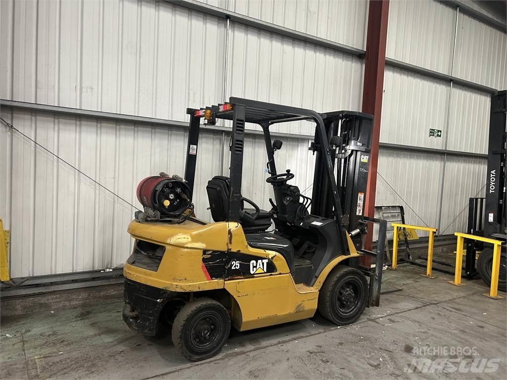 CAT GP25NT LPG'li forkliftler