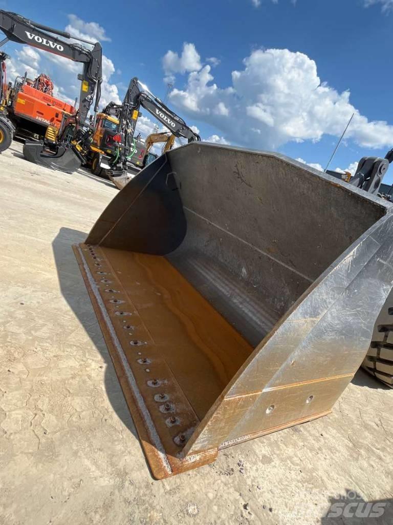 Volvo L220H Tekerlekli yükleyiciler