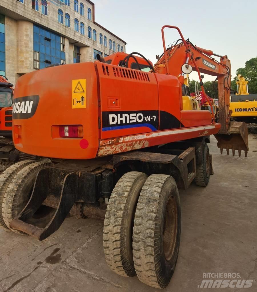Doosan DH 150 W-7 Lastik tekerli ekskavatörler