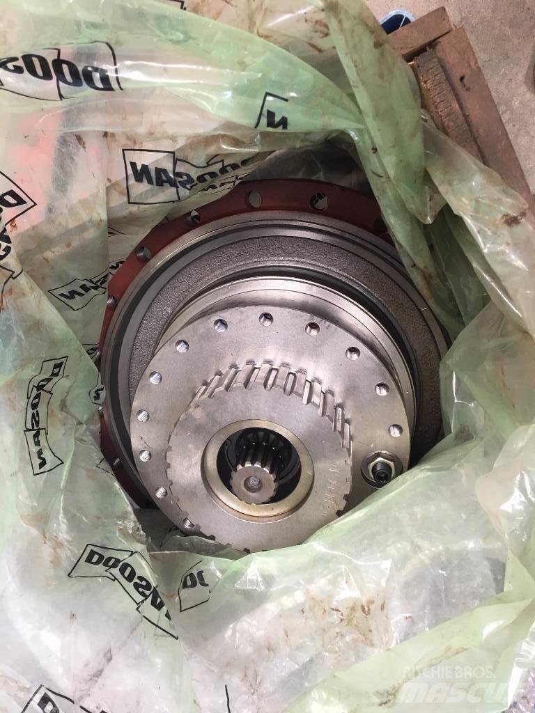 Doosan DX 300 Paletli ekskavatörler