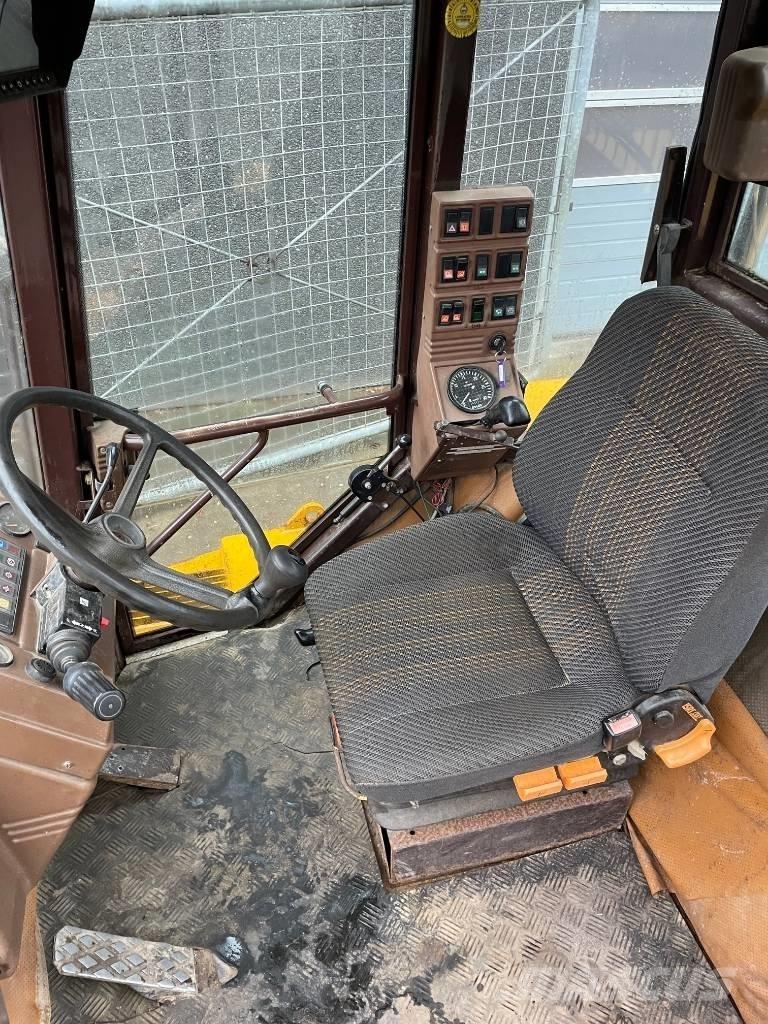 Hydrema 910 Belden kirma kaya kamyonu