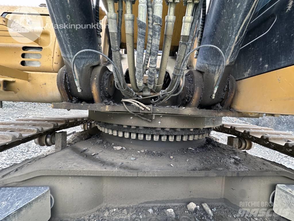 CAT 352 F Paletli ekskavatörler