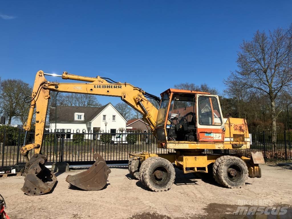 Liebherr A 900 B Lastik tekerli ekskavatörler