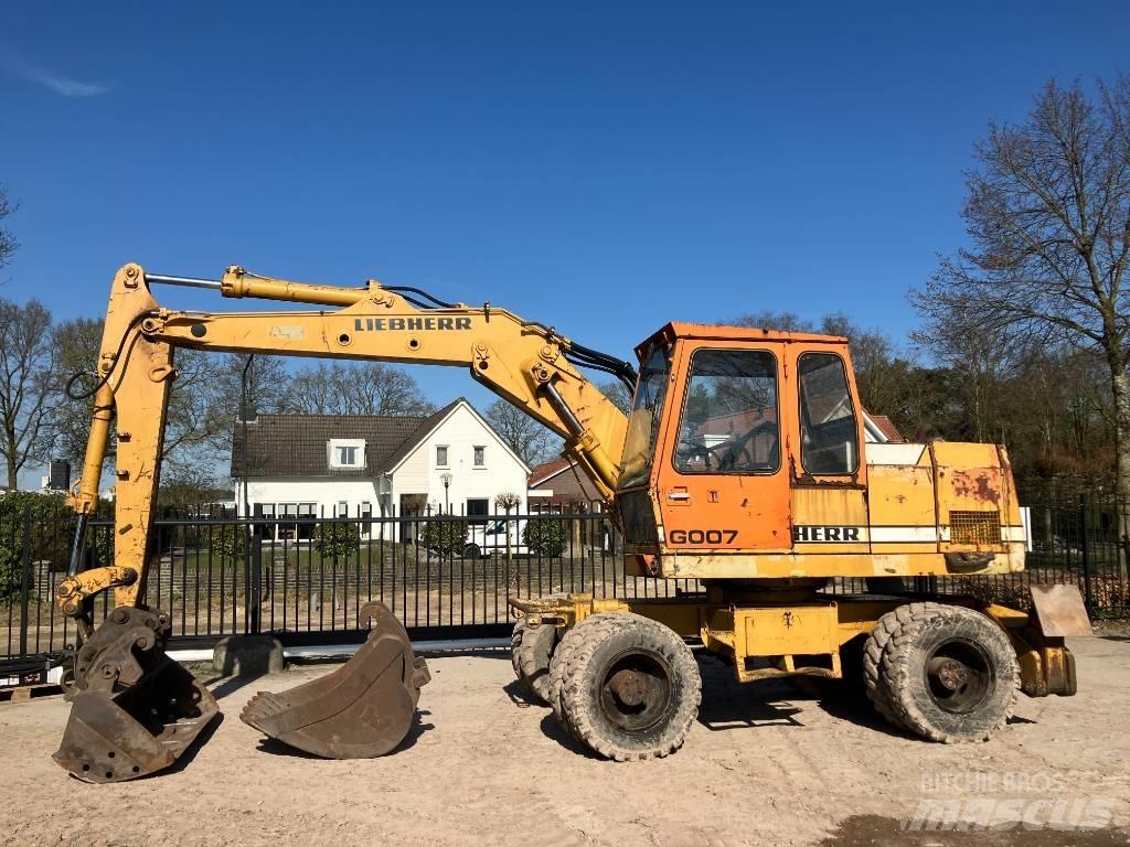 Liebherr A 900 B Lastik tekerli ekskavatörler