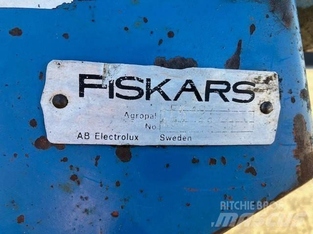 Fiskars FFK 497 Döner pulluklar