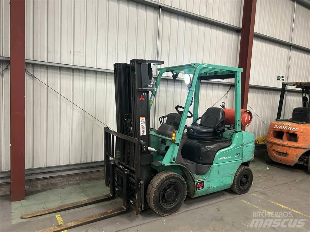 Mitsubishi FG25NT LPG'li forkliftler
