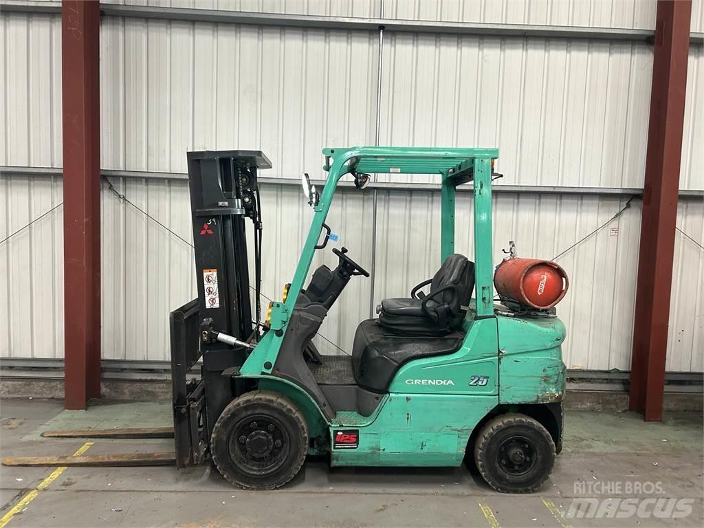 Mitsubishi FG25NT LPG'li forkliftler