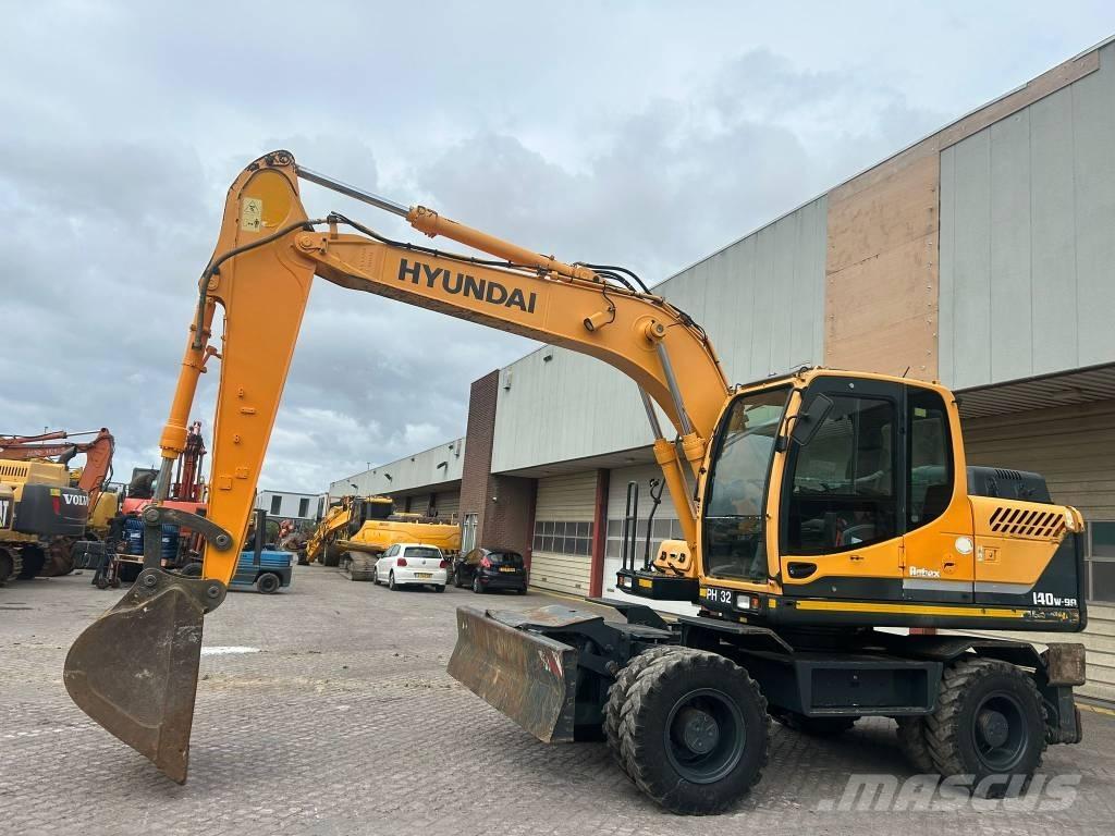 Hyundai 140W-9A Lastik tekerli ekskavatörler
