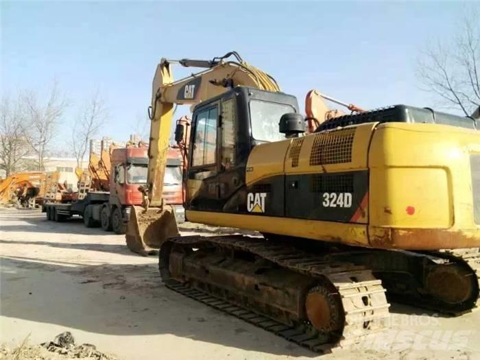 CAT 324 D2L Paletli ekskavatörler