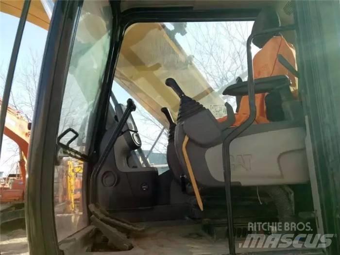 CAT 324 D2L Paletli ekskavatörler