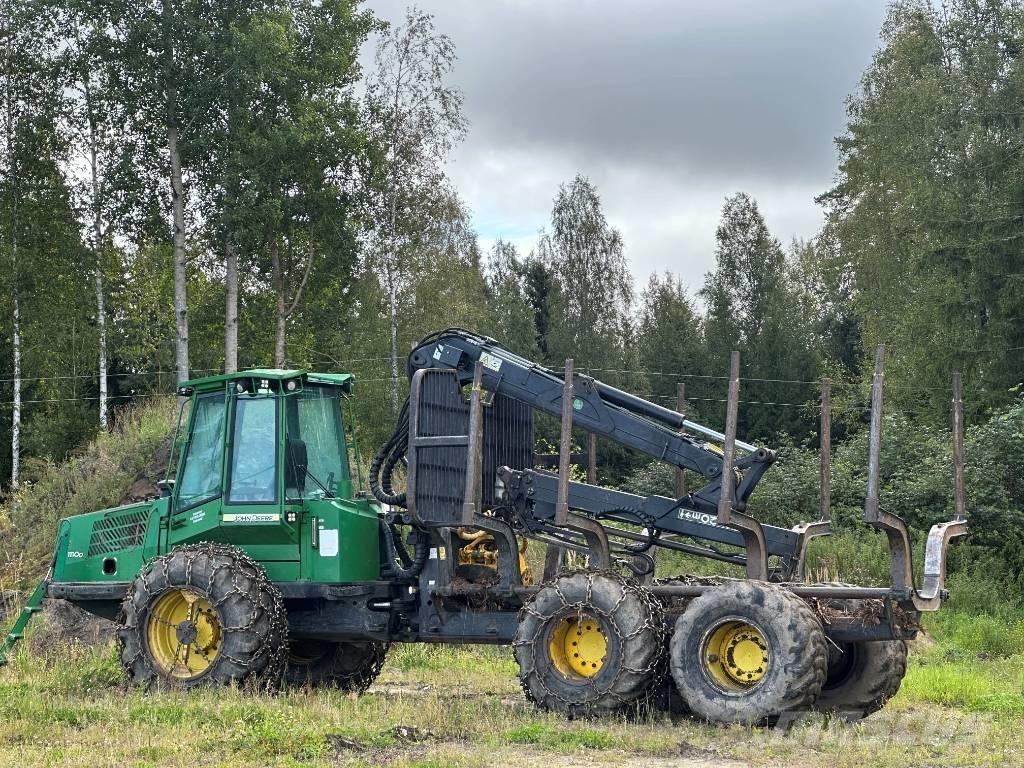 John Deere 1110 D Tomruk yükleyici traktörler