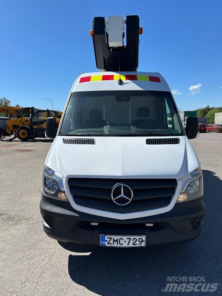 VERSALIFT VDT-170-F Araç üstü platformlar