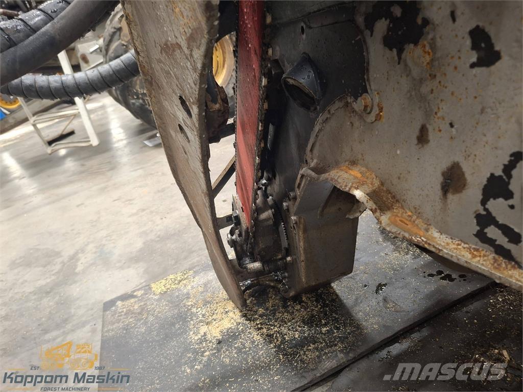 Komatsu C124 Agaç kesme robotlari