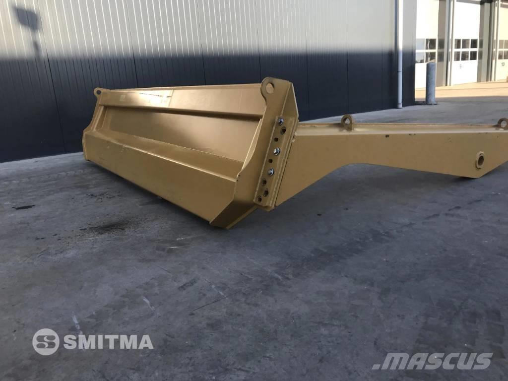 CAT 735C Arka kapaklar