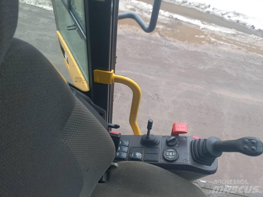 Volvo EW 140 D Lastik tekerli ekskavatörler