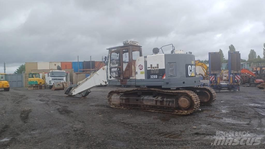 CAT 328 D L Paletli ekskavatörler