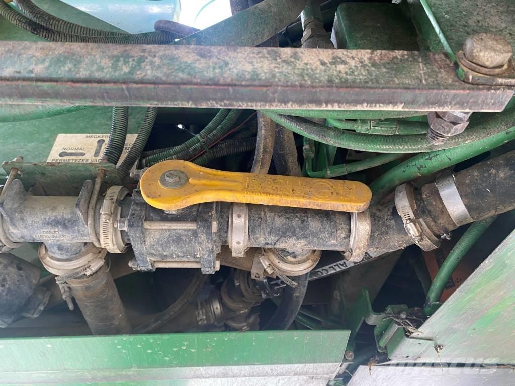 John Deere 4720 Kendinden tahrikli pülverizatörler