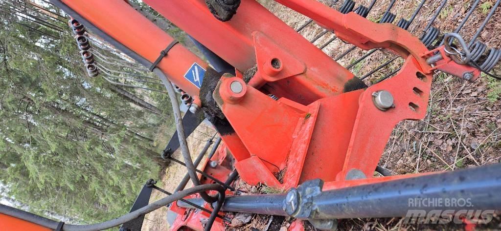 Kuhn GA 8121 Ot Tirmigi