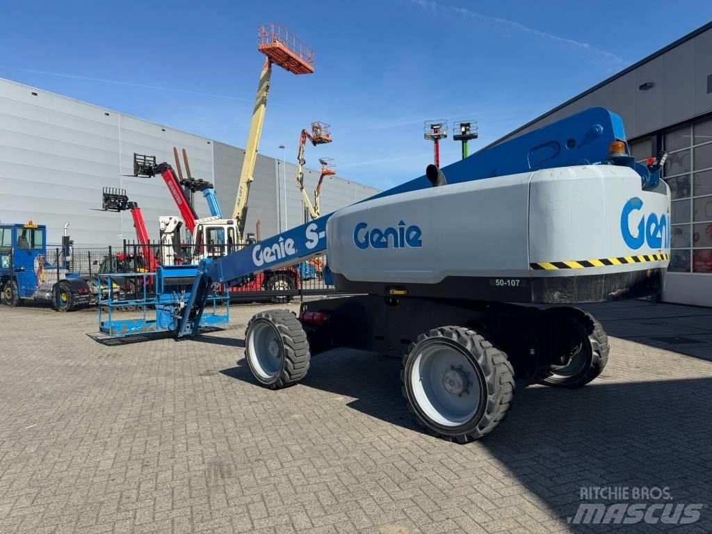 Genie S 65 Teleskopik personel platformları