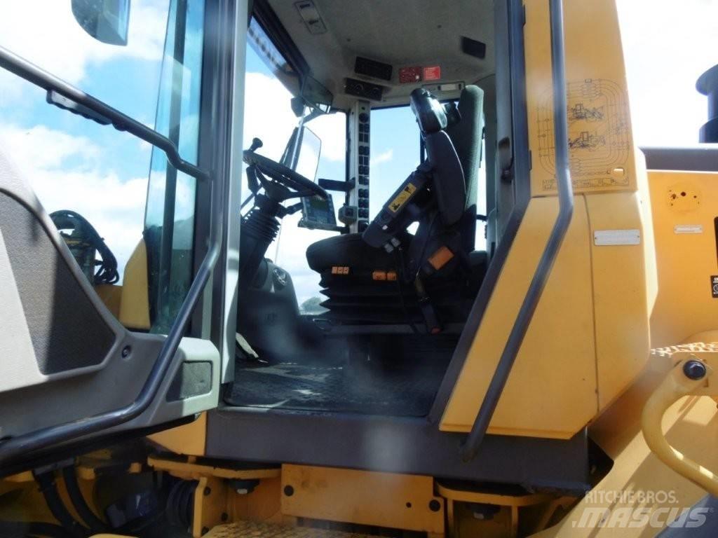 Volvo L 120 F Tekerlekli yükleyiciler