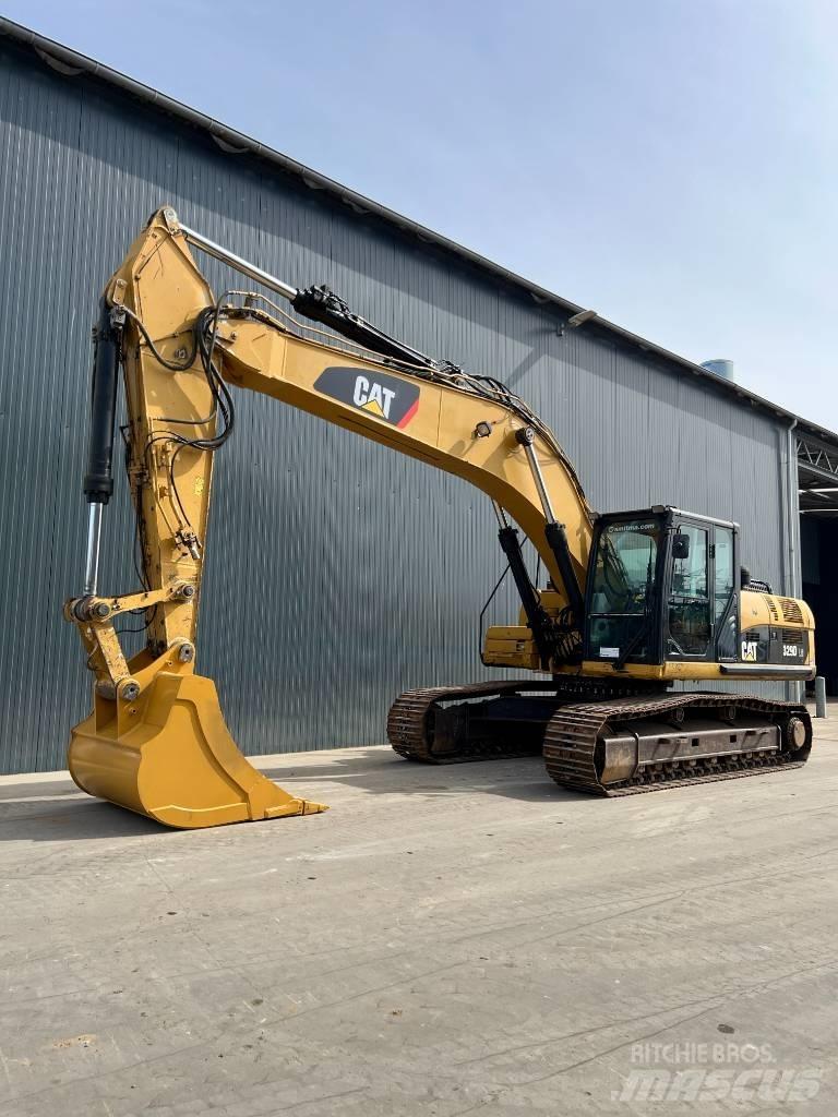 CAT 329D LN Paletli ekskavatörler