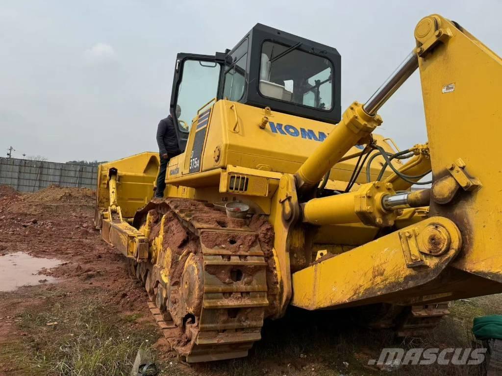 Komatsu D 375 A Paletli dozerler