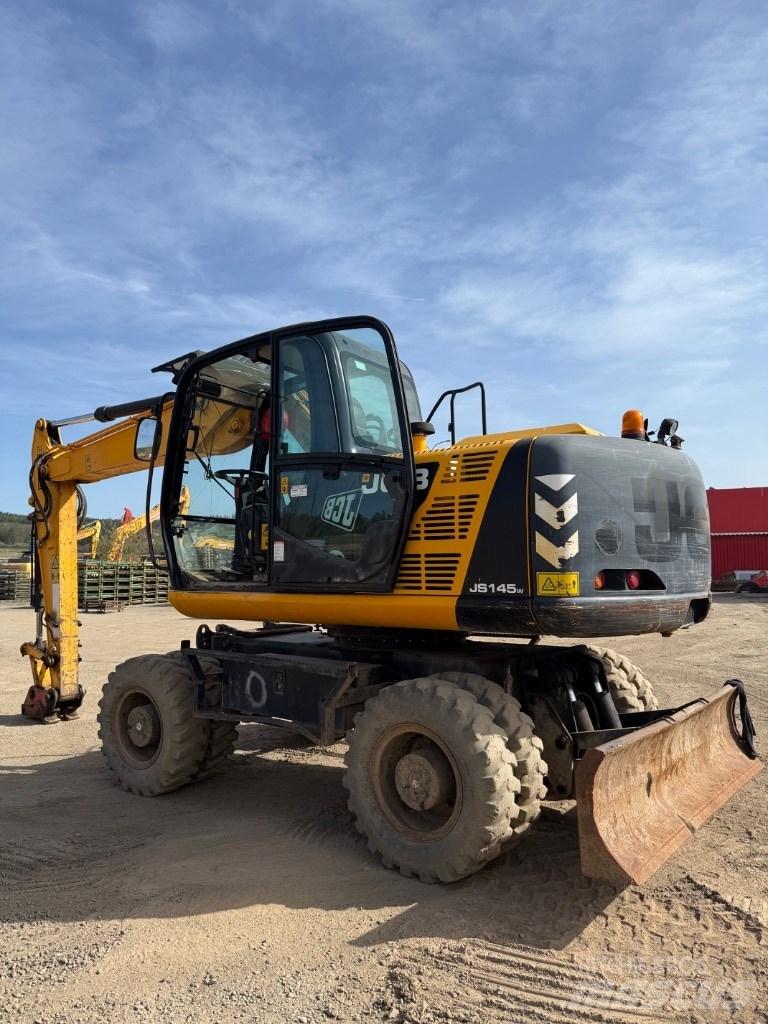 JCB JS 145 W Lastik tekerli ekskavatörler