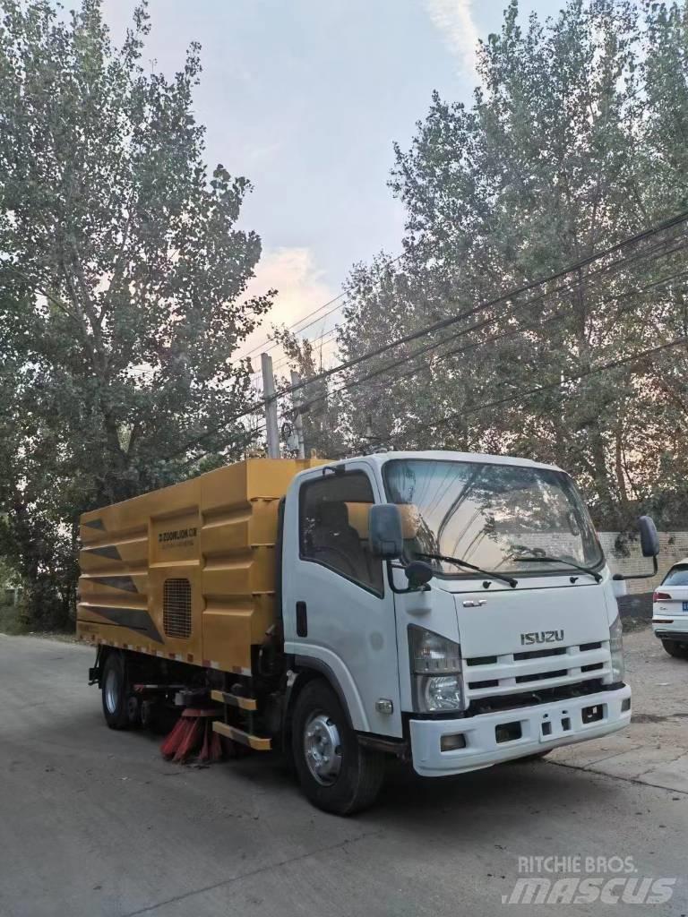 Isuzu ELF Süpürme kamyonları