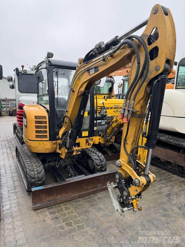 CAT 302.7 D Mini ekskavatörler, 7 tona dek