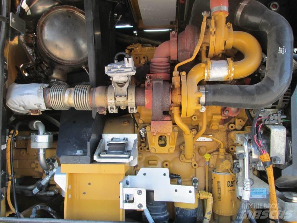 CAT M 317F Lastik tekerli ekskavatörler