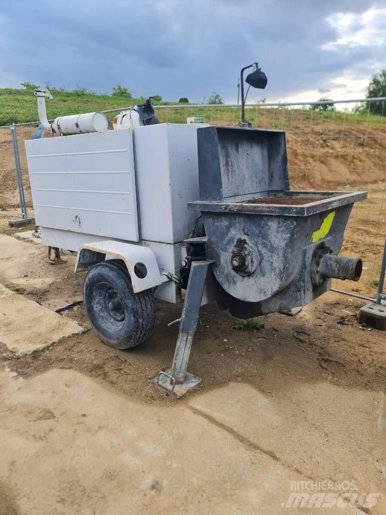  REED PUTZMEISTER M40 Beton pompaları