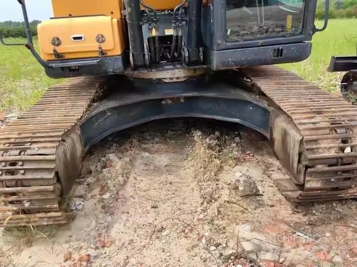 Hyundai 225LVS Paletli ekskavatörler