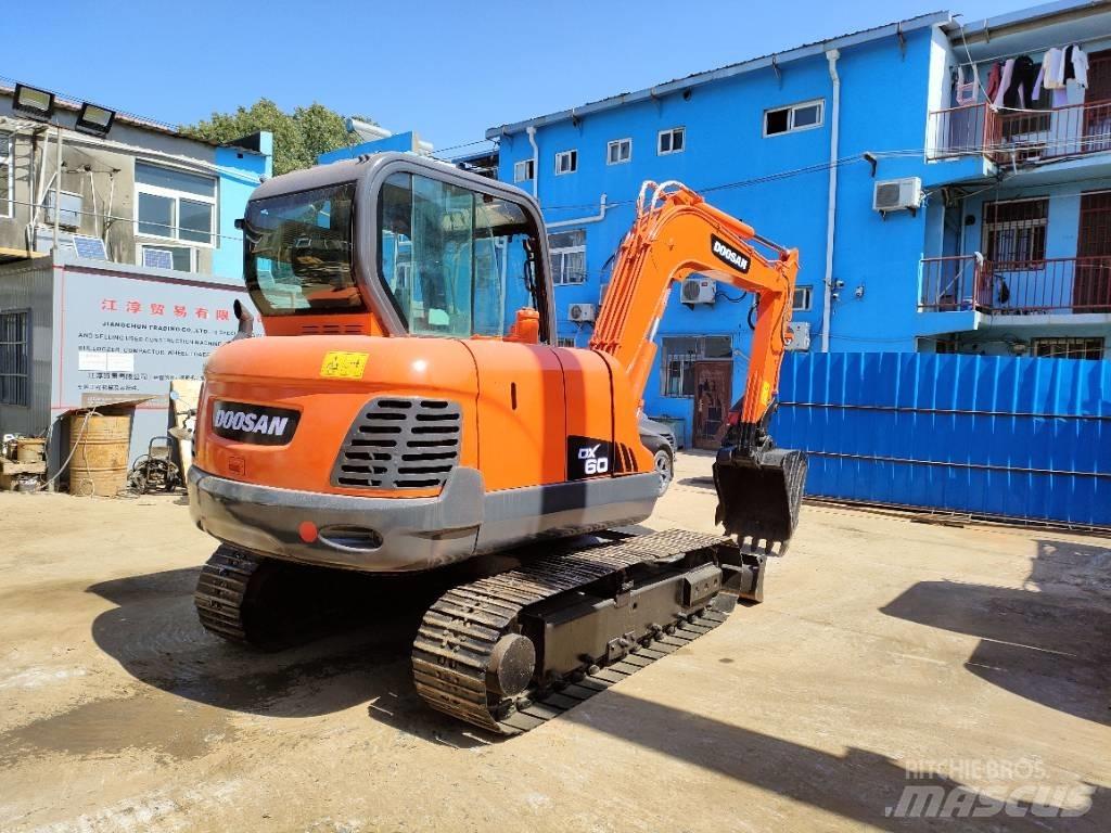 Doosan DX 60 Paletli ekskavatörler